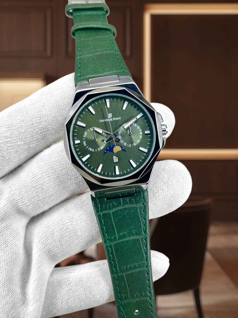 NEW ARRIVAL  UNIVERSE POINT ORIGINAL WATCH