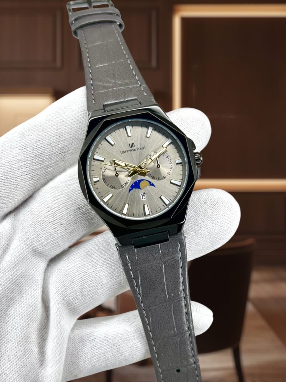 NEW ARRIVAL  UNIVERSE POINT ORIGINAL WATCH